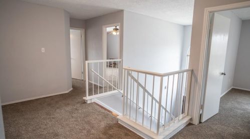 8113 Doe Mdw Dr, Austin TX  78749-2866 exterior