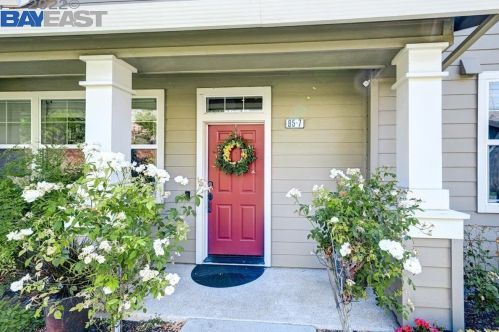 95 Windward Cmn, Livermore, CA 94551-7554