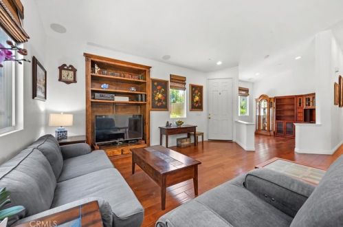 4403 Lakeview Ct, Riverside, CA 92505-5143