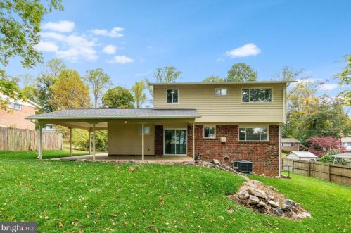 8613 Kenilworth Dr, Springfield VA  22151-1409 exterior