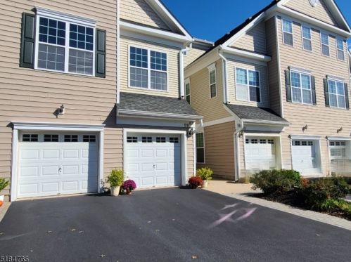 67 Swing Bridge Ln, South Bound Brook, NJ 08880-1493