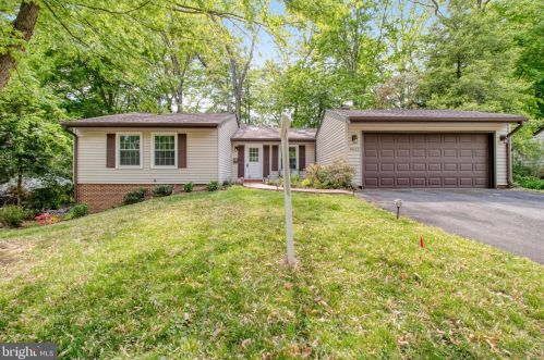 8625 Pappas Way, Annandale, VA 22003-4438