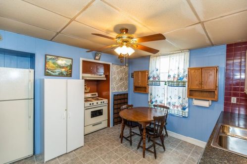 35 Homer St, Providence, RI 02905-1320