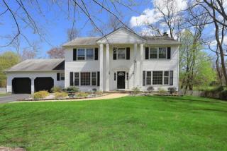 14 Morgan Rd, Middletown, NJ 07748-2353