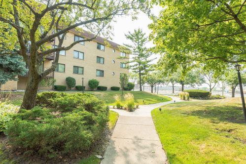 7100 Cullom Ave, Chicago IL  60706-7150 exterior