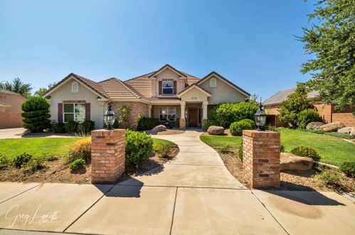 1379 Baneberry Dr, Saint George, UT 84790-7517