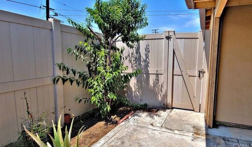 217 Dale Ave, Anaheim CA  92801-4816 exterior
