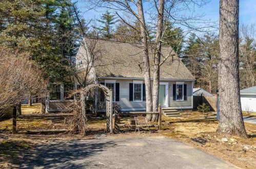 3 Bailey Ct, Goffstown, NH 03045-1804