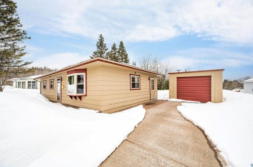 12 Garden Dr, Silver Bay, MN 55614-1206