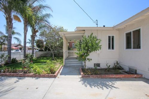 2401 Stanford St, Santa Ana CA  92704-3528 exterior