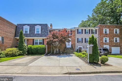 24 Abingdon St, Arlington, VA 22204-1329