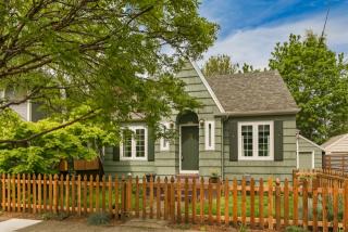 3945 Clinton St, Portland, OR 97202-1634