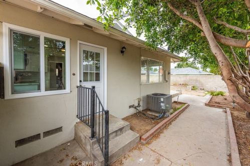 6717 Montclair Dr, Riverside CA  92504-1838 exterior