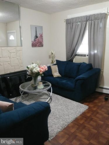 125 Hobart Ave, Trenton NJ  08629-1622 exterior