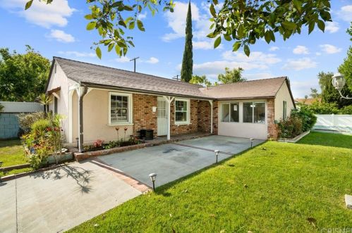 7431 Lasaine Ave, Van Nuys, CA 91406-2458
