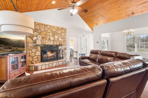 566 Stonebrook Trl, Cleveland GA  30528-8932 exterior