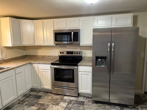 1082 Davis Ave, Killingly CT  06239-1609 exterior
