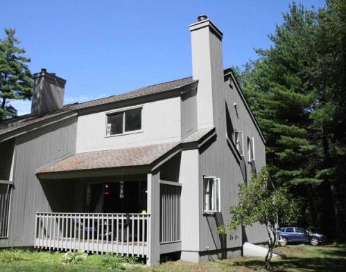 18 Brookside Dr, Stratham, NH 03885-2130
