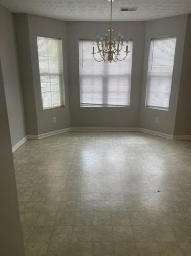 5768 Strathmoor Manor Cir, Lithonia, GA 30058-2622