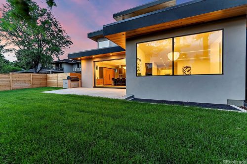267 Clermont St, Denver CO  80246-1039 exterior
