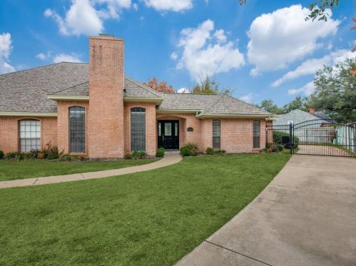 4854 Ledgestone Ct, Fort Worth TX  76132-2013 exterior