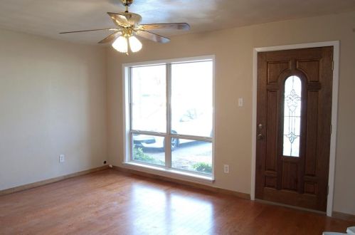 1206 Melrose St, Garland TX  75040-4554 exterior