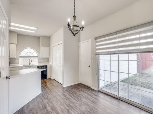 1420 Mapleview Dr, Carrollton TX 75007-6019 exterior