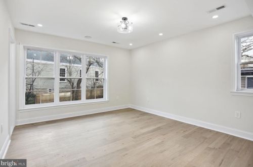 401 Boyd Ave, Silver Spring MD 20912-5404 exterior