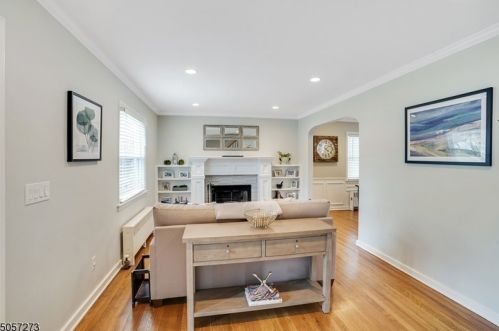 22 Yale St, Chatham Township, NJ 07928-2826
