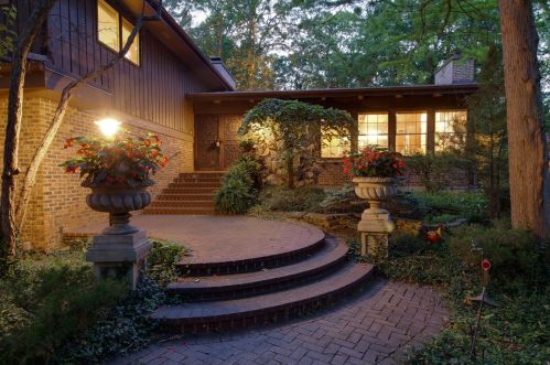 2740 Edgewood Ln, Bannockburn IL  60015-1617 exterior