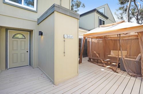 10645 Caminito Memosac, San Diego, CA 92131-1706