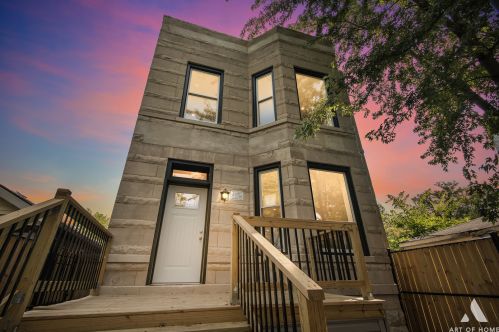 613 Christiana Ave, Chicago, IL 60624-1419
