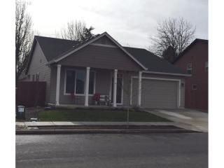 303 9th St, Battle Ground, WA 98604-8918