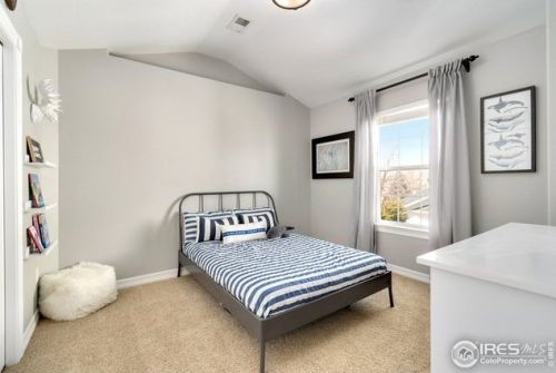 1227 Cres Dr, Fort Collins CO 80526-2917 exterior