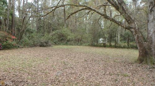 106 Yvonne Ave, Woodbine, GA 31569-2034