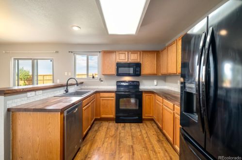 22396 Navarro Dr, Denver CO  80018-3075 exterior