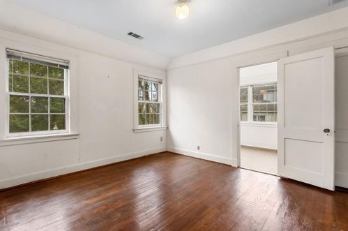 5 Brookhaven Dr, Atlanta GA  30319-1143 exterior