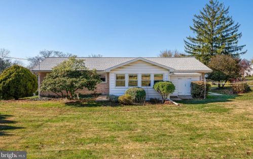 1035 Devonshire Rd, Lancaster PA  17601-1610 exterior