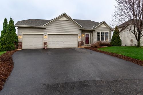 2043 River Bend Trl, Mayer, MN 55360-2109