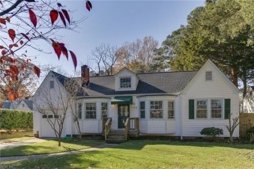 138 Dover Cir, Norfolk, VA 23505-4806