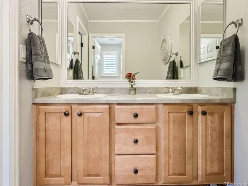 7693 Duquesne Way, Aurora CO 80016-1317 exterior