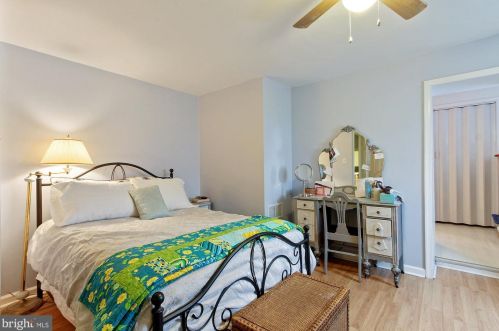 564 Broadway, Hanover PA 17331-2504 exterior