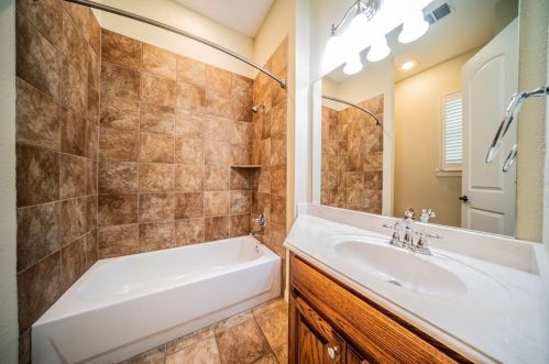 7000 Mossycup Ln, Fort Worth TX  76182-3674 exterior