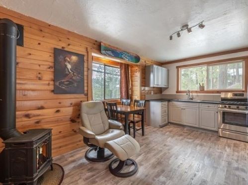 12426 Richards Blvd, Truckee, CA 96161-5020