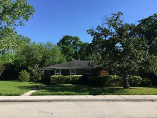 3011 Prescott St, Houston TX  77025-2622 exterior