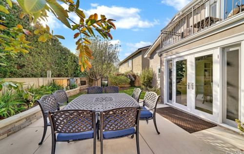 8588 Trinity River Cir, Santa Ana CA 92708-5535 exterior