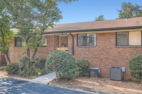 2544 Bradford Sq, Atlanta, GA 30345-1300
