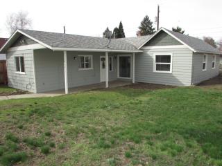 1006 22nd Ave, Yakima WA  98902-4144 exterior