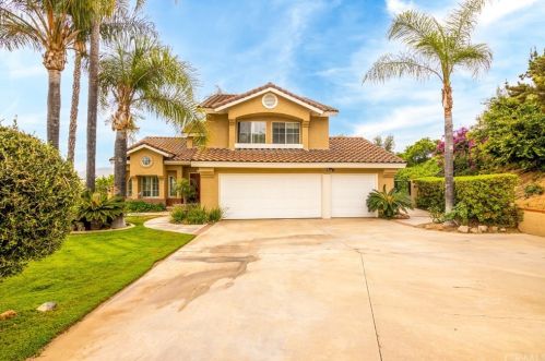 16460 Orangehaven Ln, Riverside, CA 92503-9713