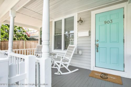 903 Emory St, Tinton Falls, NJ 07712-6111